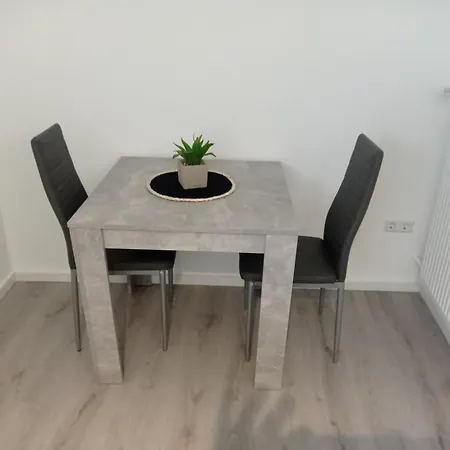Work And Sundern-allendorf Modernisierte Mit 5 Betten Schlafcouch Mit Balkon Apartmán Allendorf (North Rhine-Westphalia)