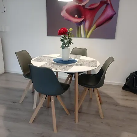 Apartment Work And Sundern-allendorf Modernisierte Mit 5 Betten Schlafcouch Mit Balkon