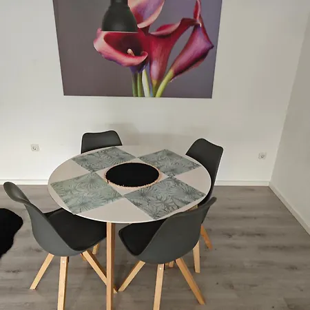 Work And Sundern-allendorf Modernisierte Mit 5 Betten Schlafcouch Mit Balkon *