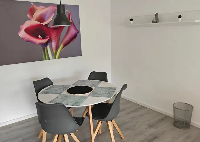 Work And Sundern-allendorf Modernisierte Mit 5 Betten Schlafcouch Mit Balkon Daire *