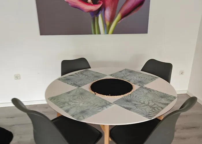 Work And Sundern-allendorf Modernisierte Mit 5 Betten Schlafcouch Mit Balkon Daire Allendorf (North Rhine-Westphalia)